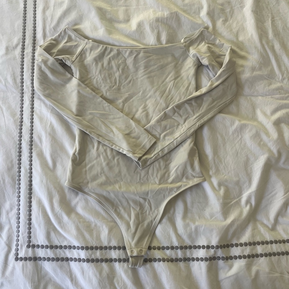Aritzia bodysuit